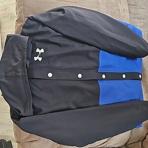 Like new boys Under Armour Cold Gear fleece lined lightweight jacket
